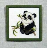 Вышивка «Панда» 16,5х16,5
(рамка деревянная, стекло антибликовое, оргалит, установка в раму, натяжка)
