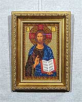 Вышивка бисером «Спас Вседержитель» 27,0х17,6
(рамка деревянная, стекло стандартное, оргалит, установка работы в раму, натяжка вышивки)
